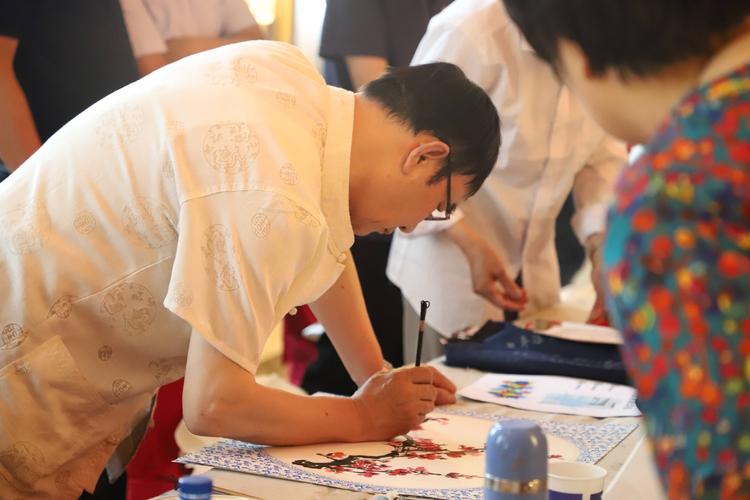 构建清朗网络空间，共促数字经济发展——平凉市网络文化协会年会暨网络文化企业项目推介会成功举行
